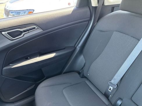 Used 2025 Kia Sportage LX FWD image 38