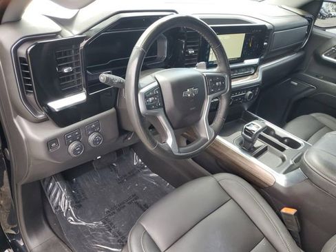 Used 2024 Chevrolet Silverado 1500 LT Trail Boss w/ Convenience Package II image 13