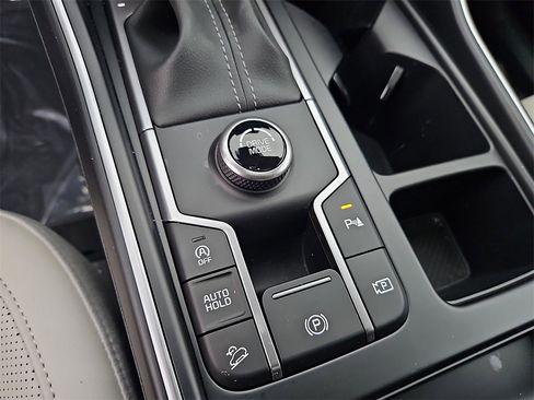 Certified 2025 Kia Sorento S w/ Panoramic Sunroof Package image 18