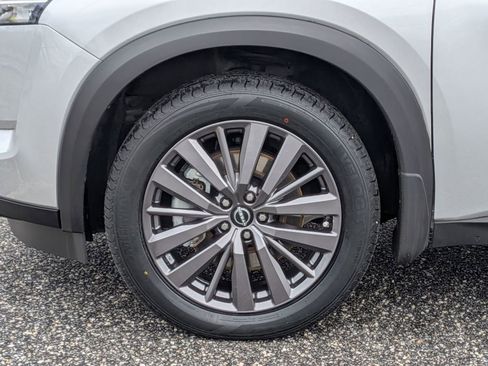 Used 2024 Nissan Pathfinder SL w/ SL Premium Package image 33