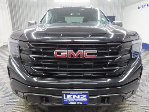 Used 2025 GMC Sierra 1500 Elevation image 42