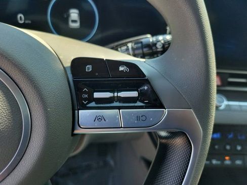 Used 2024 Hyundai Elantra SEL image 21