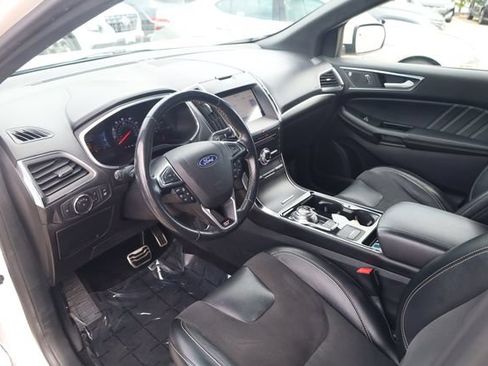 Used 2019 Ford Edge ST w/ Convenience Package AWD/4WD image 10