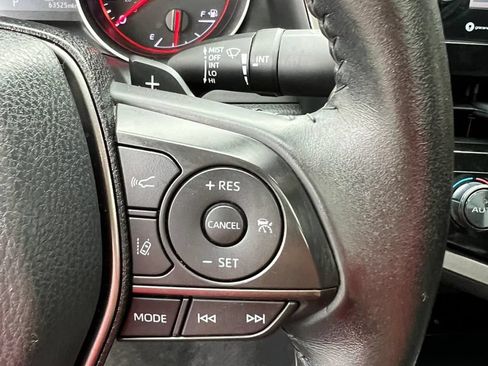 Used 2021 Toyota Camry XSE FWD image 14