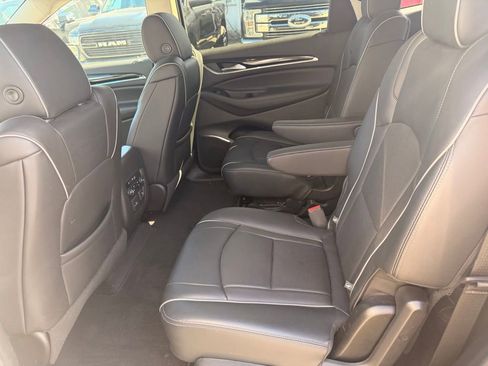 Used 2021 Buick Enclave Avenir w/ Avenir Technology Package AWD/4WD image 14