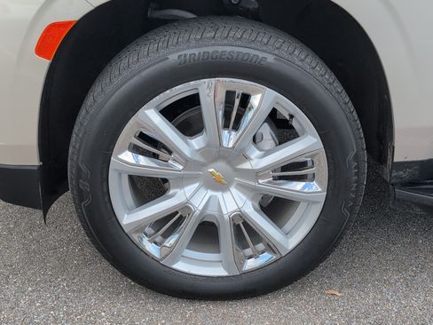 Used 2024 Chevrolet Tahoe RST RWD image 11