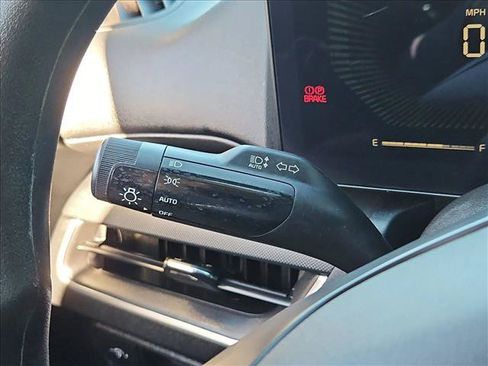 Used 2025 Kia K4 FWD image 15