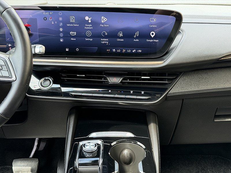 Used 2024 Buick Envision Avenir AWD/4WD image 13