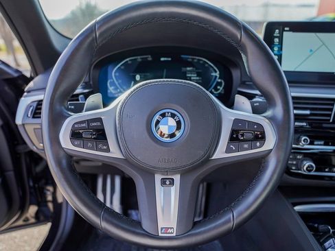 Used 2023 BMW 530e xDrive w/ Premium Package AWD/4WD image 21