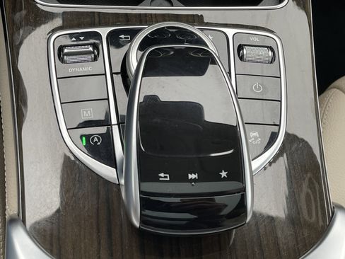 Used 2019 Mercedes-Benz GLC 300 image 36