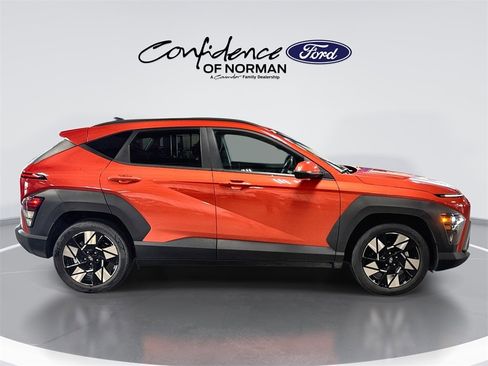 Used 2024 Hyundai Kona SEL image 10