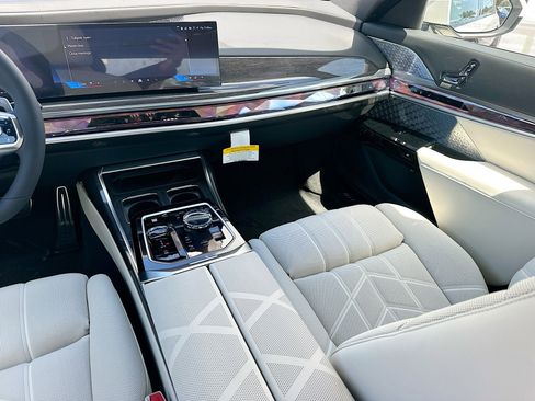 New 2026 BMW 760i xDrive w/ Executive Package AWD/4WD image 18
