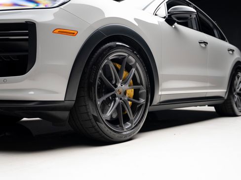 Used 2024 Porsche Cayenne Turbo GT image 79