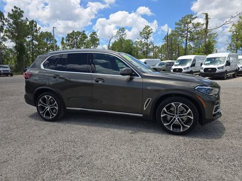 Used 2023 BMW X5 xDrive40i w/ Executive Package AWD/4WD image 2