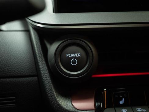 Used 2026 Toyota Prius Plug-In Hybrid FWD image 23