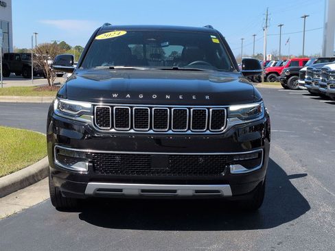 Certified 2024 Jeep Wagoneer L Series II w/ Premium Group I image 2