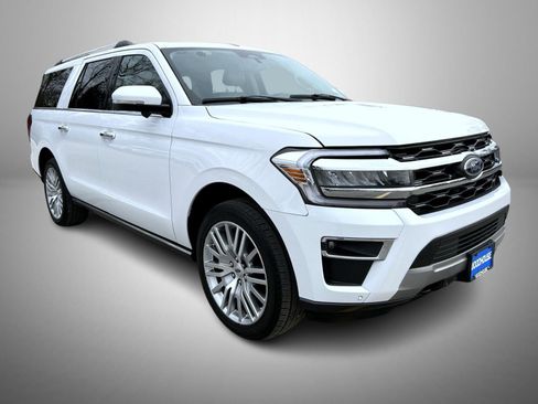 Used 2024 Ford Expedition Max Limited image 3
