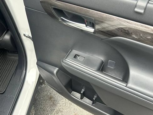 Used 2021 Toyota Highlander Limited AWD/4WD image 51