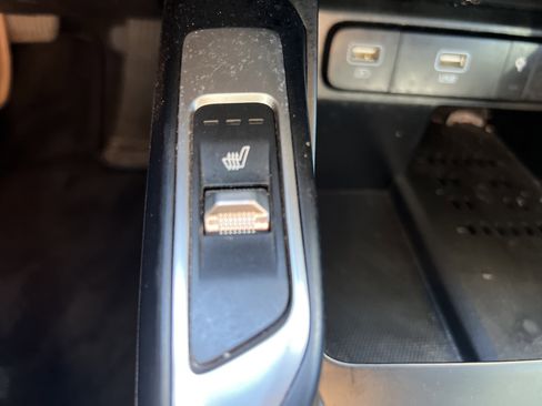 Used 2022 Kia Sorento EX image 25