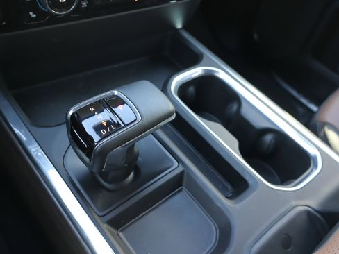 Certified 2025 Chevrolet Silverado 1500 High Country w/ Technology Package image 32