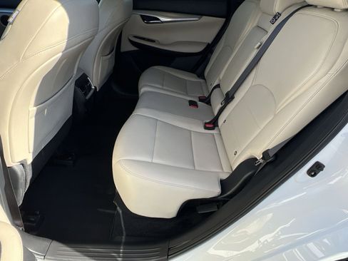 Used 2019 INFINITI QX50 Luxe w/ Navigation Package image 26
