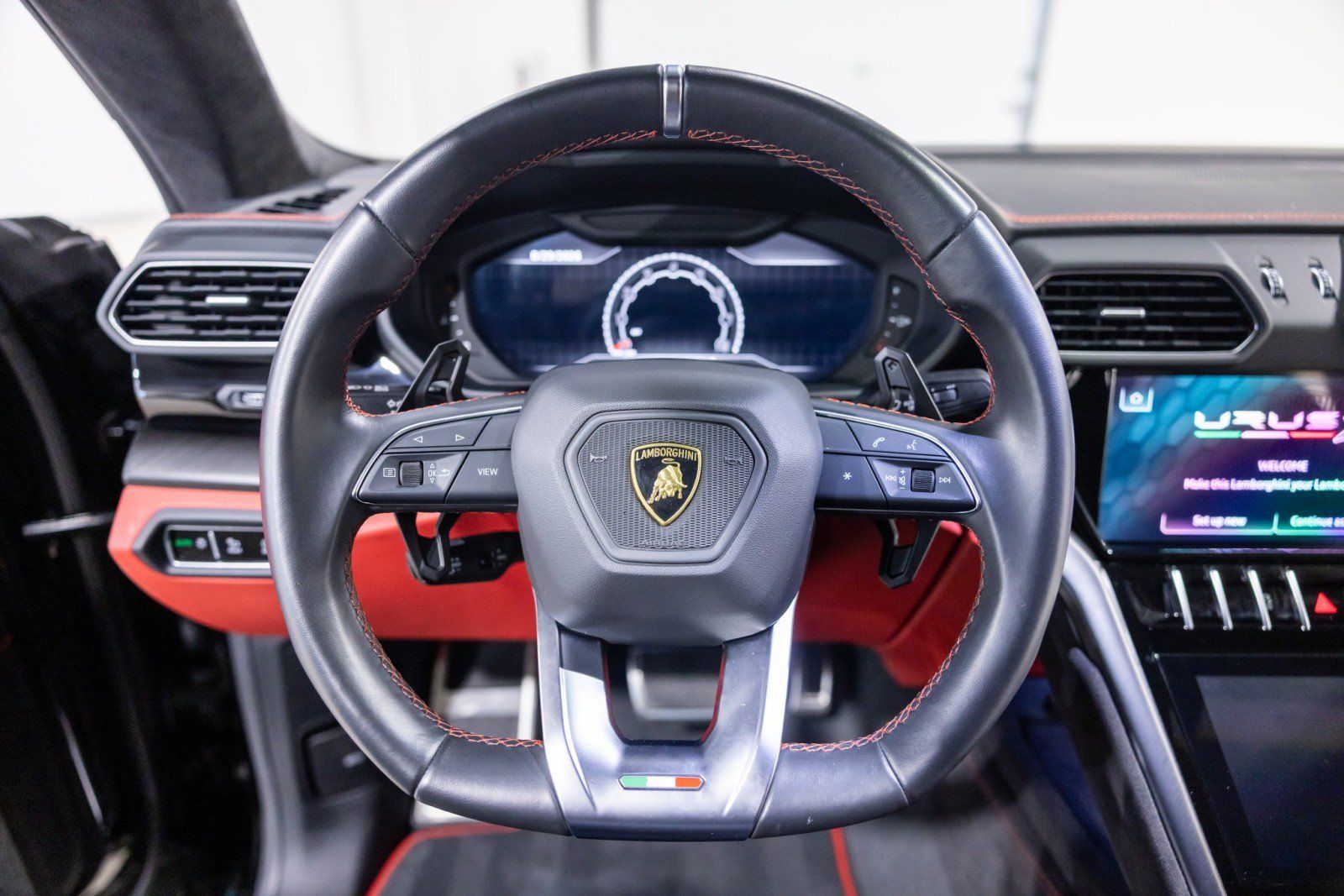 Used 2024 Lamborghini Urus S AWD/4WD image 41