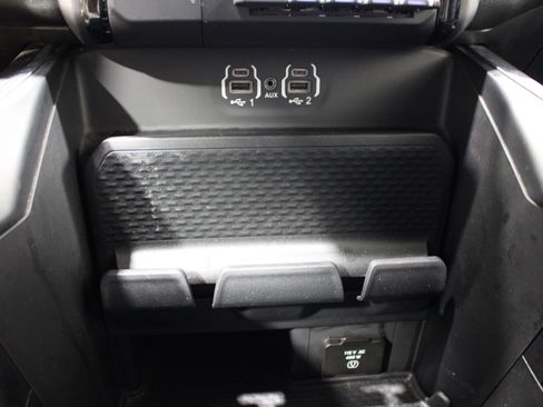 Used 2023 RAM 1500 Laramie AWD/4WD image 19