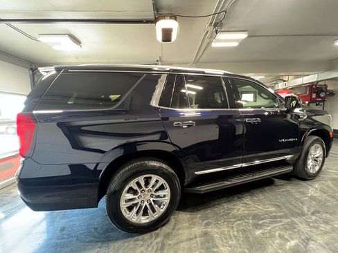 Used 2021 GMC Yukon SLT w/ SLT Luxury Plus Package image 9
