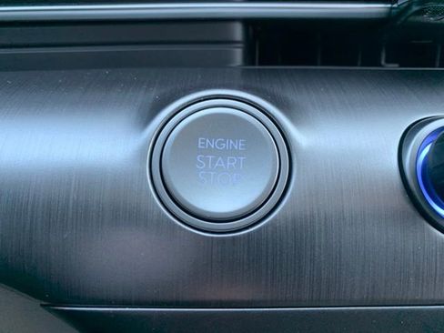 New 2026 Hyundai Kona SE image 17