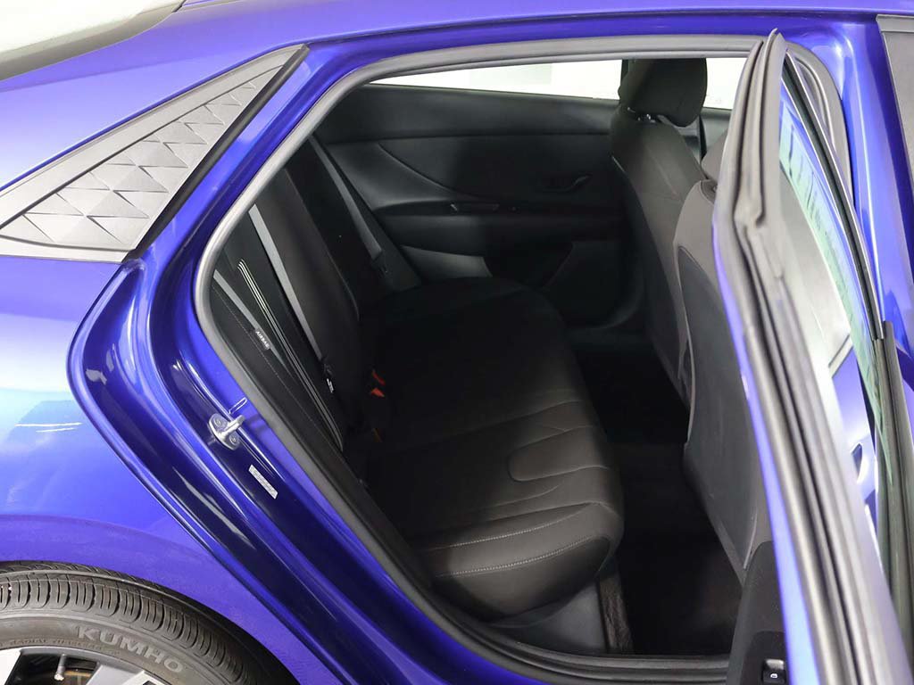 Used 2025 Hyundai Elantra Sport w/ Cargo Package FWD image 28