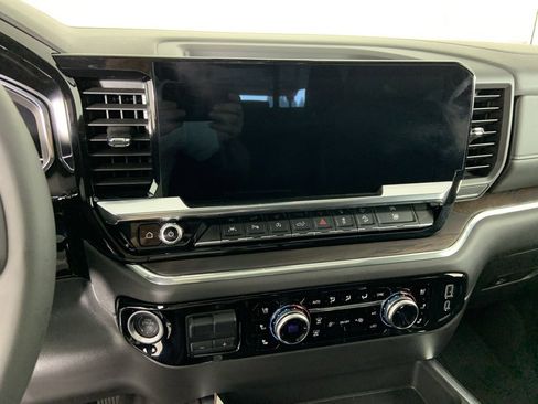 Used 2025 GMC Sierra 1500 SLT w/ SLT Premium Plus Package image 36