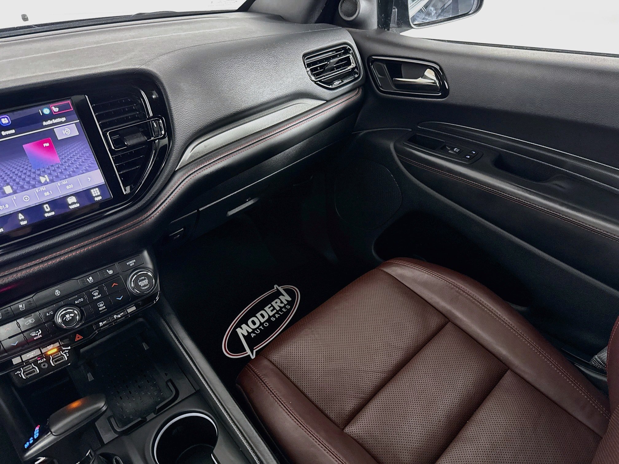 Used 2025 Dodge Durango R/T AWD/4WD image 33