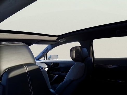 New 2026 Cadillac Optiq Luxury 1 image 8