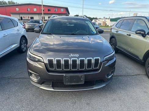 Used 2019 Jeep Cherokee Limited AWD/4WD image 2