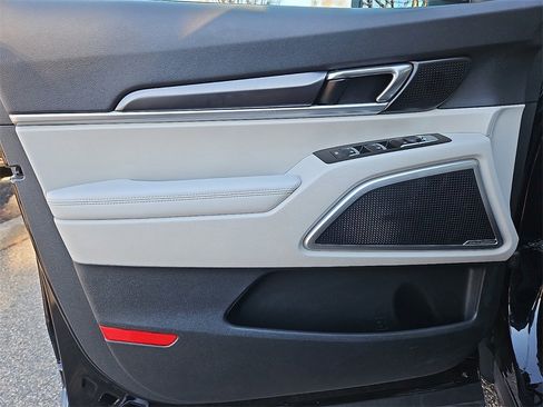 Used 2023 Kia Telluride S image 14