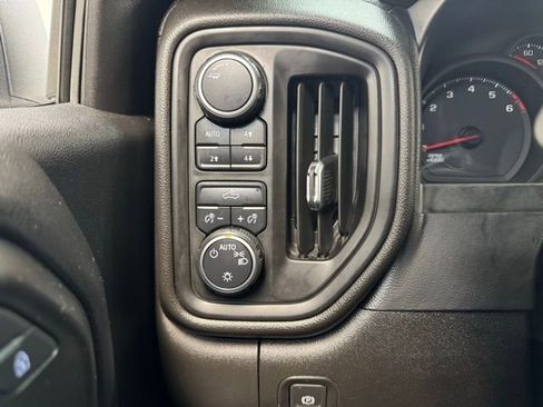Used 2021 Chevrolet Silverado 1500 Custom Trail Boss AWD/4WD image 15