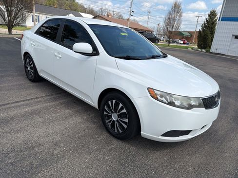 Used 2013 Kia Forte LX image 7