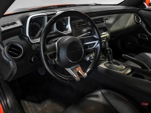 Used 2010 Chevrolet Camaro SS w/ LPO, Ground Effects Package RWD image 4