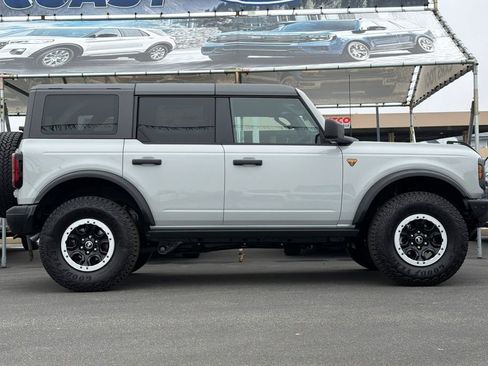 New 2026 Ford Bronco Badlands AWD/4WD image 3
