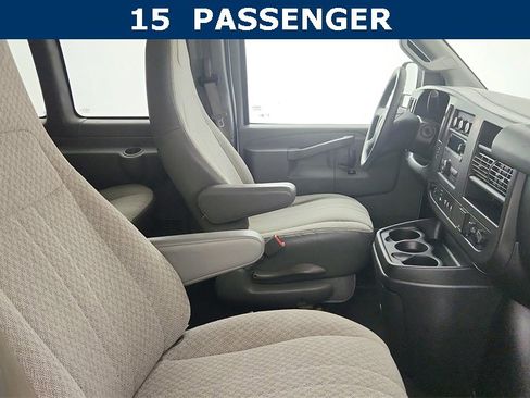 Used 2018 Chevrolet Express 3500 LT w/ LT Preferred Equipment Group image 27