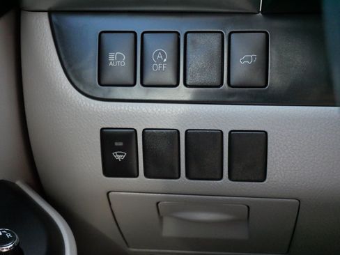 Used 2019 Toyota Highlander XLE AWD/4WD image 27