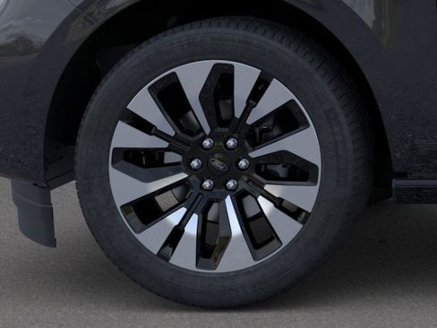 New 2026 Ford Expedition Platinum image 19