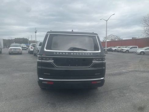 Used 2022 Jeep Grand Wagoneer Series III w/ Rear Seat Video Group 1 AWD/4WD image 4