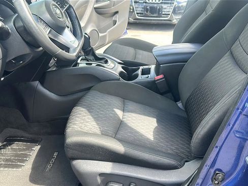 Used 2018 Nissan Rogue SV FWD image 22