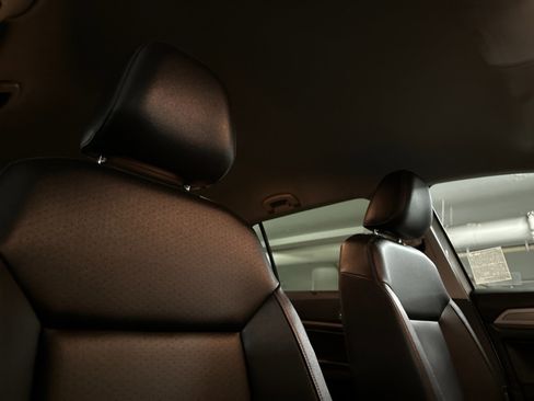 Used 2018 Volkswagen Atlas SE image 17