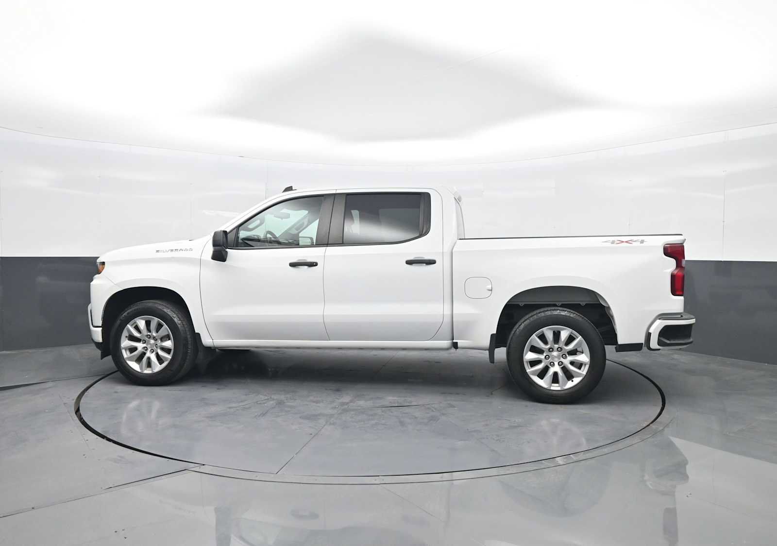 Used 2022 Chevrolet Silverado 1500 Custom AWD/4WD image 5