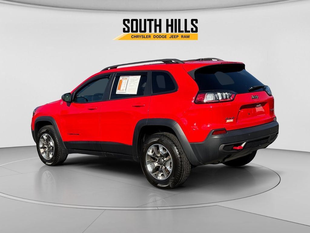 Used 2019 Jeep Cherokee Trailhawk w/ Comfort/Convenience Group AWD/4WD image 3