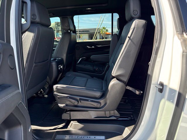 Used 2022 GMC Yukon XL Denali w/ Denali Premium Package RWD image 27