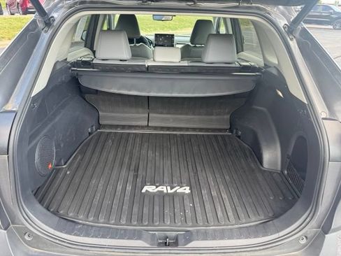 Used 2022 Toyota RAV4 Limited AWD/4WD image 15