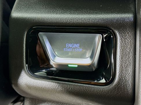 Used 2025 GMC Yukon XL Denali AWD/4WD image 19